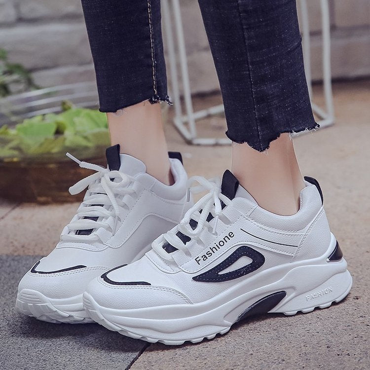 Sports casual shoes